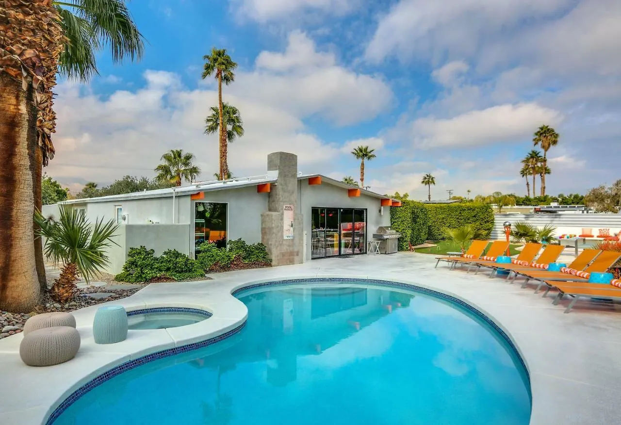 Iconic Mid-Century Modern Vacation Home With Pool! Palm Springs United States